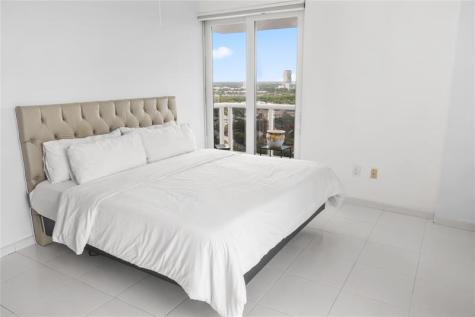 20505 E Country Club Drive Aventura FL 33180