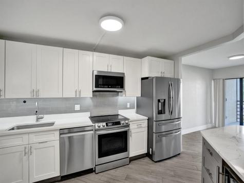 5851 E Camino Del Sol Boca Raton FL 33433