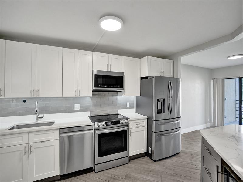 5851 E Camino Del Sol Boca Raton FL 33433