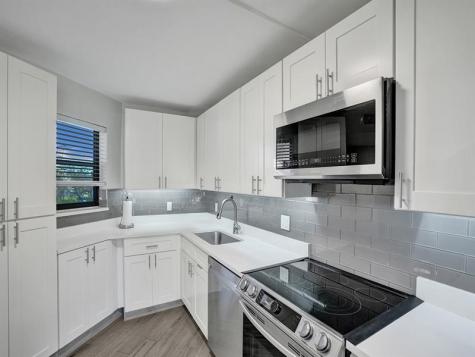 5851 E Camino Del Sol Boca Raton FL 33433