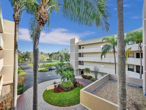 5851 E Camino Del Sol Boca Raton FL 33433