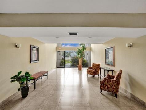 5851 E Camino Del Sol Boca Raton FL 33433