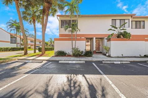 7110 SW 42nd Court Davie FL 33314