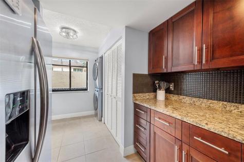 7110 SW 42nd Court Davie FL 33314