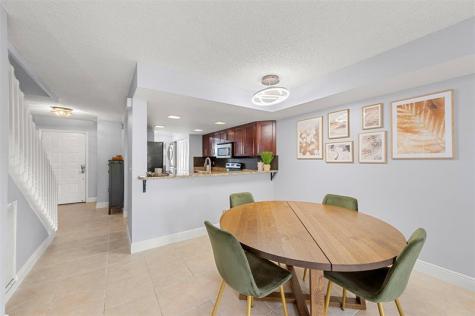 7110 SW 42nd Court Davie FL 33314