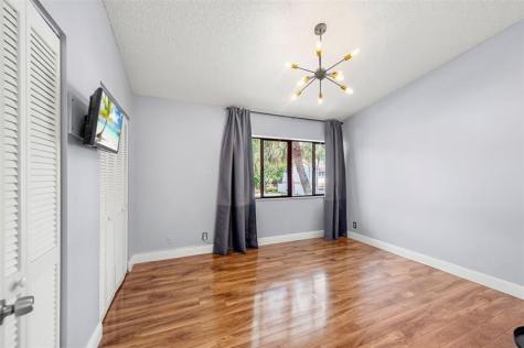 7110 SW 42nd Court Davie FL 33314