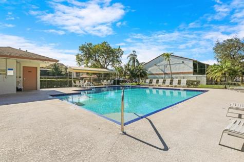 7110 SW 42nd Court Davie FL 33314