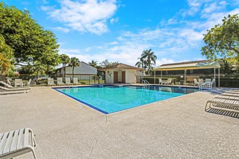 7110 SW 42nd Court Davie FL 33314