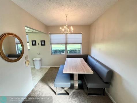 105 Oakridge I Deerfield Beach FL 33442