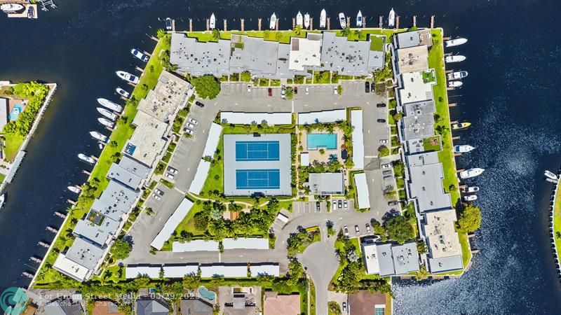 1100 SE 5th Court Pompano Beach FL 33060