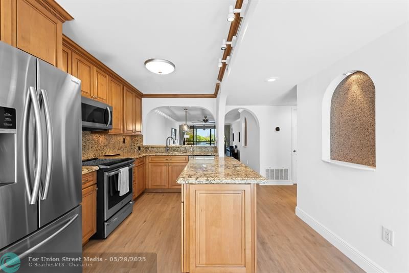 1100 SE 5th Court Pompano Beach FL 33060