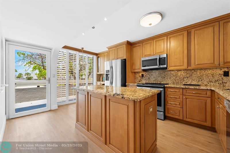 1100 SE 5th Court Pompano Beach FL 33060