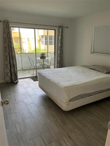 467 Capri J Delray Beach FL 33484