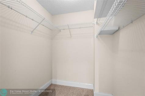 535 Oaks Drive Pompano Beach FL 33069