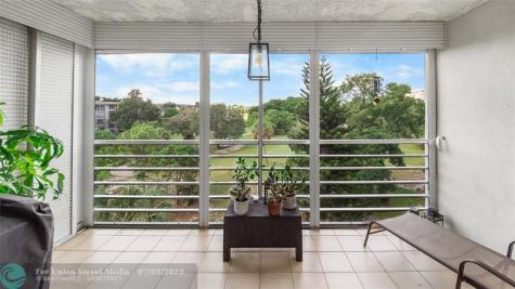 535 Oaks Drive Pompano Beach FL 33069
