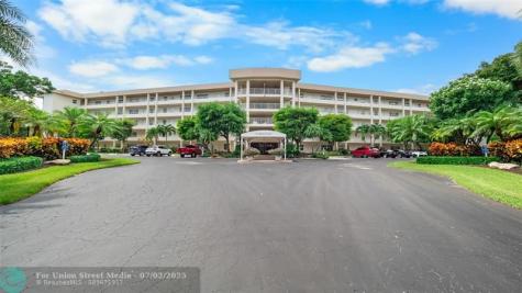 535 Oaks Drive Pompano Beach FL 33069