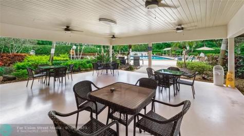 535 Oaks Drive Pompano Beach FL 33069