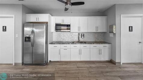 535 Oaks Drive Pompano Beach FL 33069