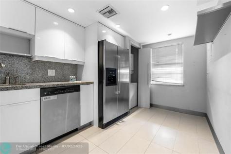 535 Oaks Drive Pompano Beach FL 33069
