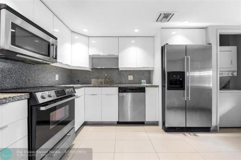 535 Oaks Drive Pompano Beach FL 33069