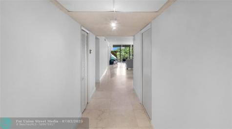 535 Oaks Drive Pompano Beach FL 33069