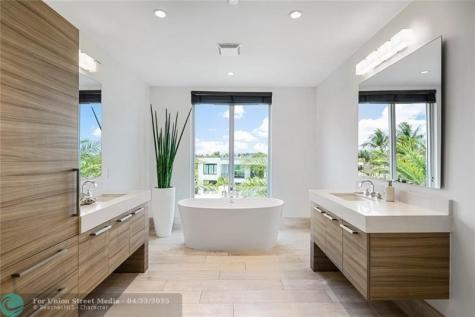 3209 SE 8th Street Pompano Beach FL 33062