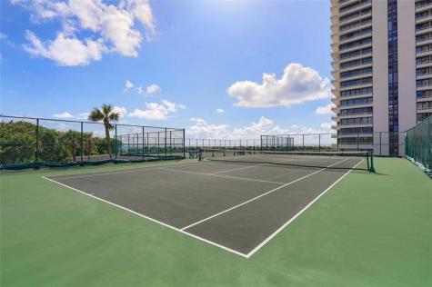 5540 N Ocean Drive Riviera Beach FL 33404