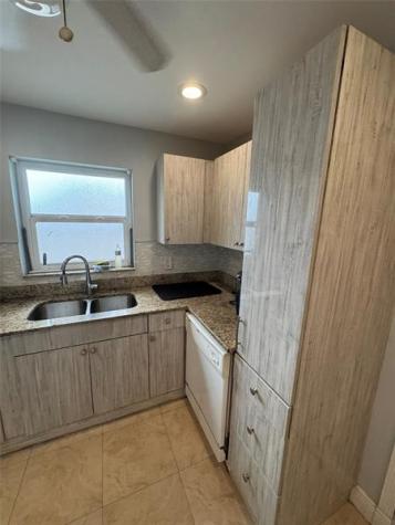 1150 E Sample Road Pompano Beach FL 33064