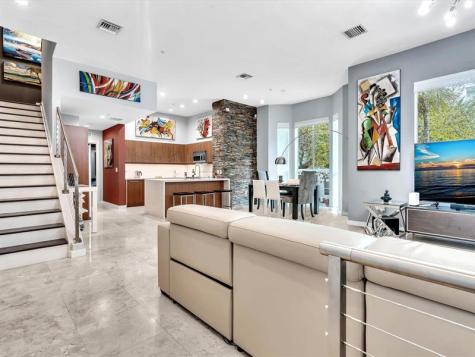 733 NE 4th Avenue Fort Lauderdale FL 33304