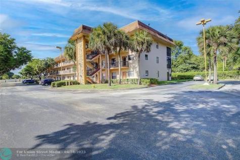 6095 N Sabal Palm Boulevard Tamarac FL 33319