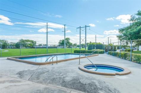 1424 NW 97th Terrace Hollywood FL 33024
