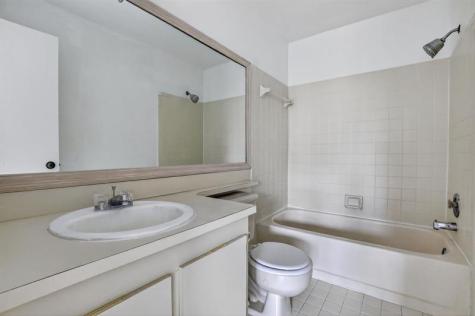 2050 Discovery Circle Deerfield Beach FL 33442