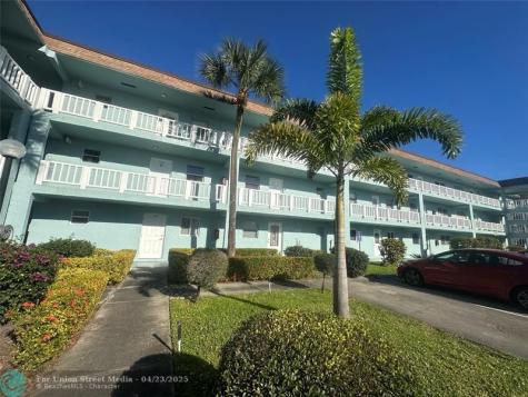 606 SW Natura Boulevard Deerfield Beach FL 33441