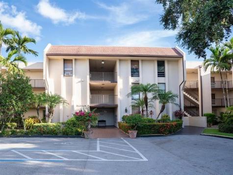 7850 W Mcnab Road Tamarac FL 33321