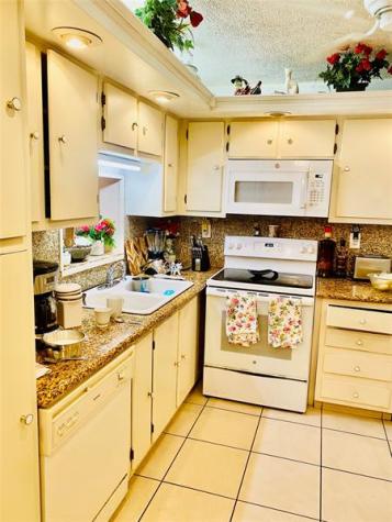 7850 W Mcnab Road Tamarac FL 33321