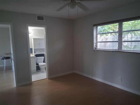 3212 NE 7th Place Pompano Beach FL 33062
