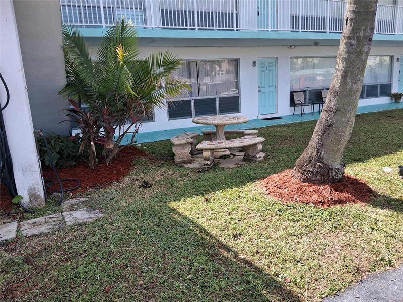 3212 NE 7th Place Pompano Beach FL 33062