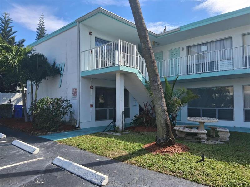 3212 NE 7th Place Pompano Beach FL 33062