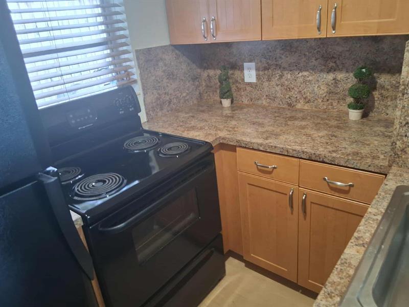 3212 NE 7th Place Pompano Beach FL 33062