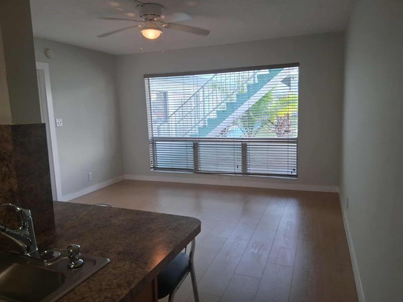 3212 NE 7th Place Pompano Beach FL 33062