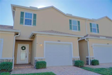 941 NE Trailside Run Port St Lucie FL 34983
