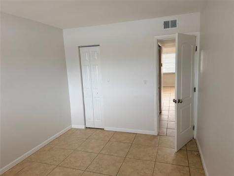 4051 NE 13th Avenue Oakland Park FL 33334