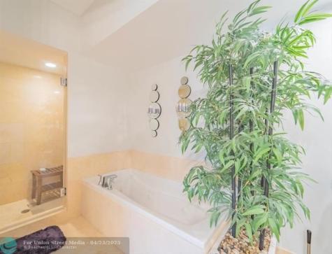 20000 E Country Club Drive Aventura FL 33180