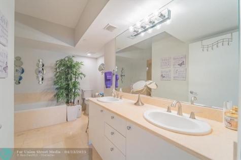 20000 E Country Club Drive Aventura FL 33180