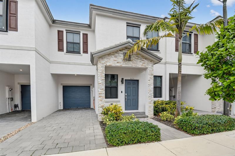523 SW 19th Terrace Fort Lauderdale FL 33312