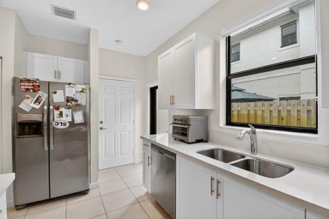 523 SW 19th Terrace Fort Lauderdale FL 33312