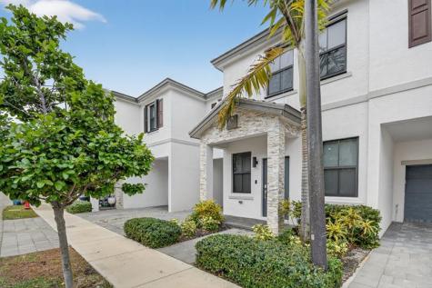 523 SW 19th Terrace Fort Lauderdale FL 33312