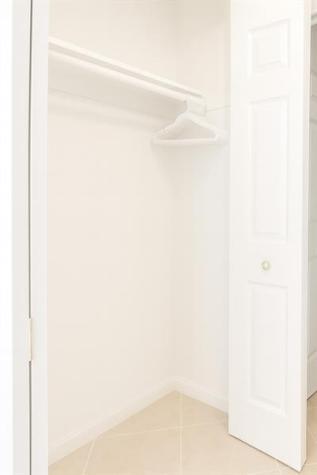 4001 Hillcrest Drive Hollywood FL 33021