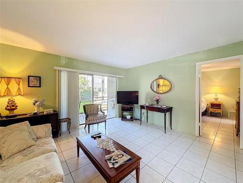 4211 NW 41st Street Lauderdale Lakes FL 33319
