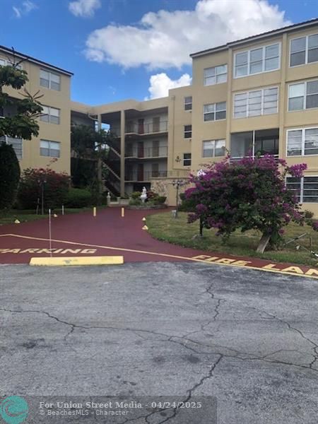 2801 Somerset Drive Lauderdale Lakes FL 33311